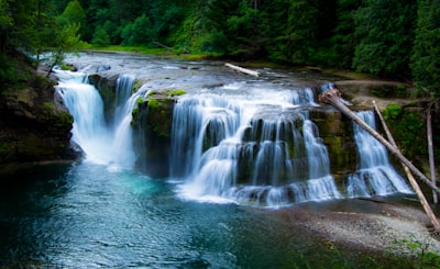 You may want to consider dining at The Copperhill Grill , or Habanero's. The Ocoee River merges with the Toccoa River when it crosses into Georgia. You will want to browse the unique shops. If you need help planning your trip, call 770-723-6574 — more scenes and local spots from this guide